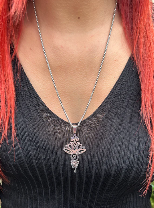 Lotus unalome argenté - REF: C08